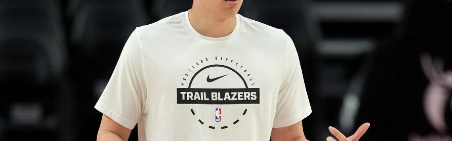 世预赛手机观看平台-健康第一！杨瀚森因背部拉伤缺战G联赛：穿便装场边观战